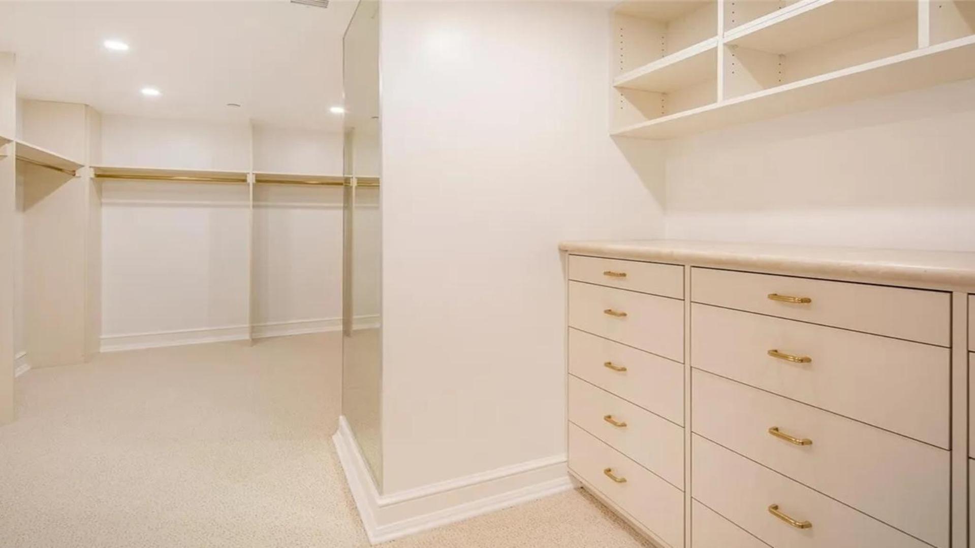 Stunning Four Bedroom Fully Professionally Remodeled Apartment Las Vegas Exterior photo