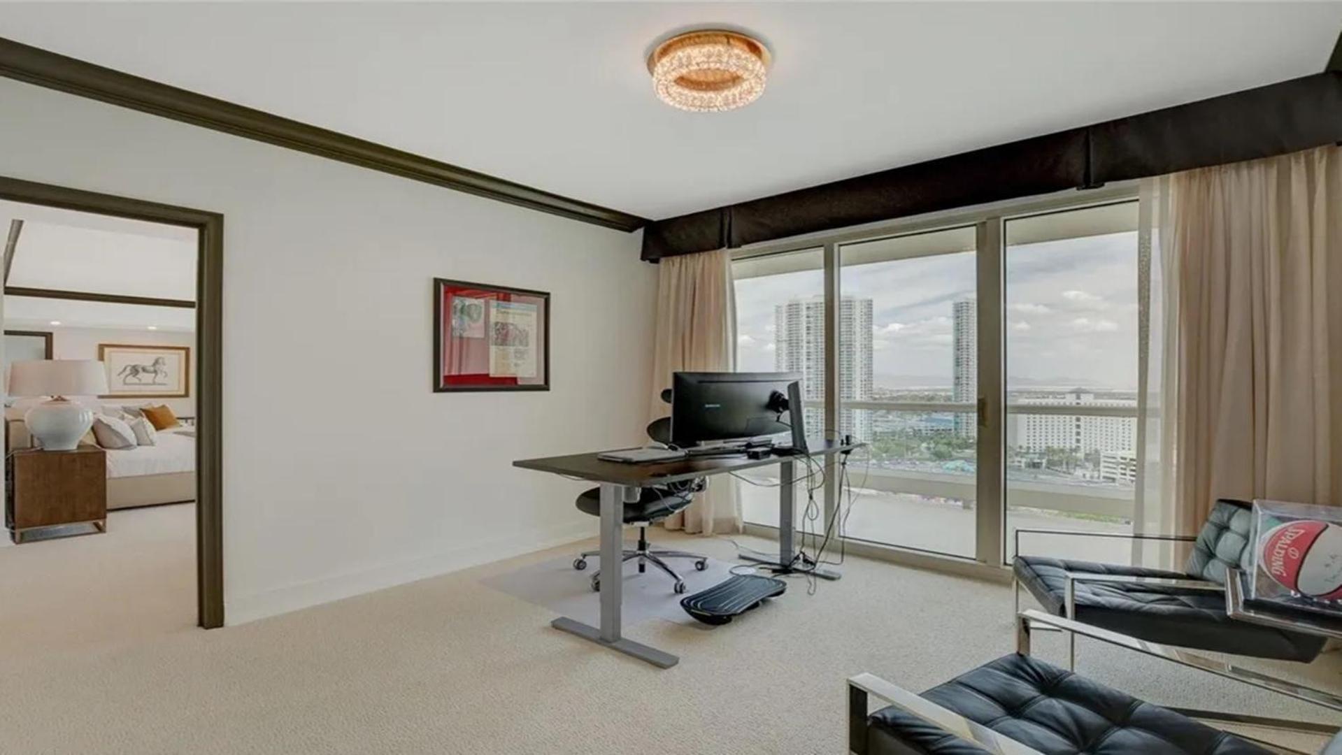 Stunning Four Bedroom Fully Professionally Remodeled Apartment Las Vegas Exterior photo