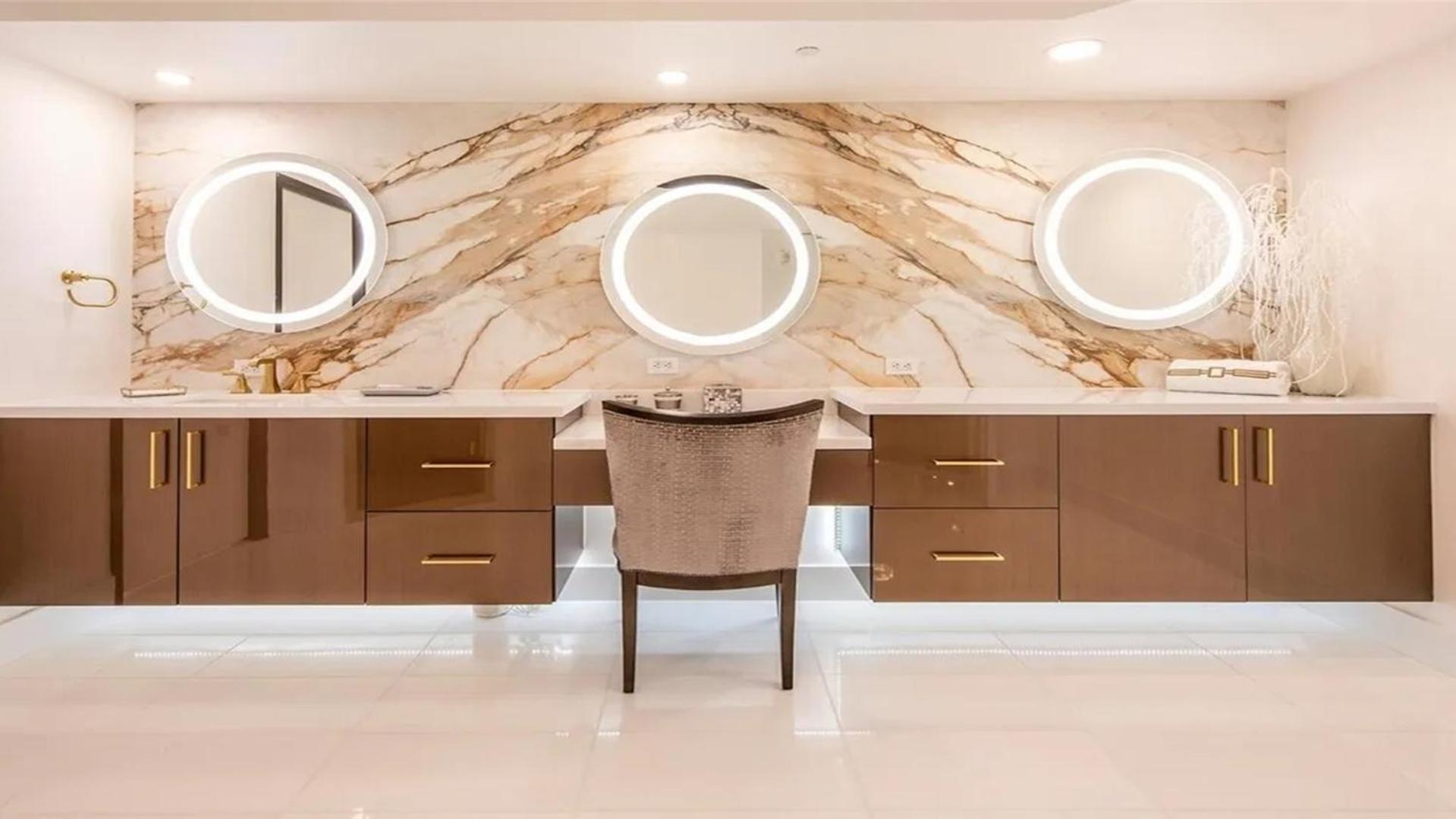 Stunning Four Bedroom Fully Professionally Remodeled Apartment Las Vegas Exterior photo