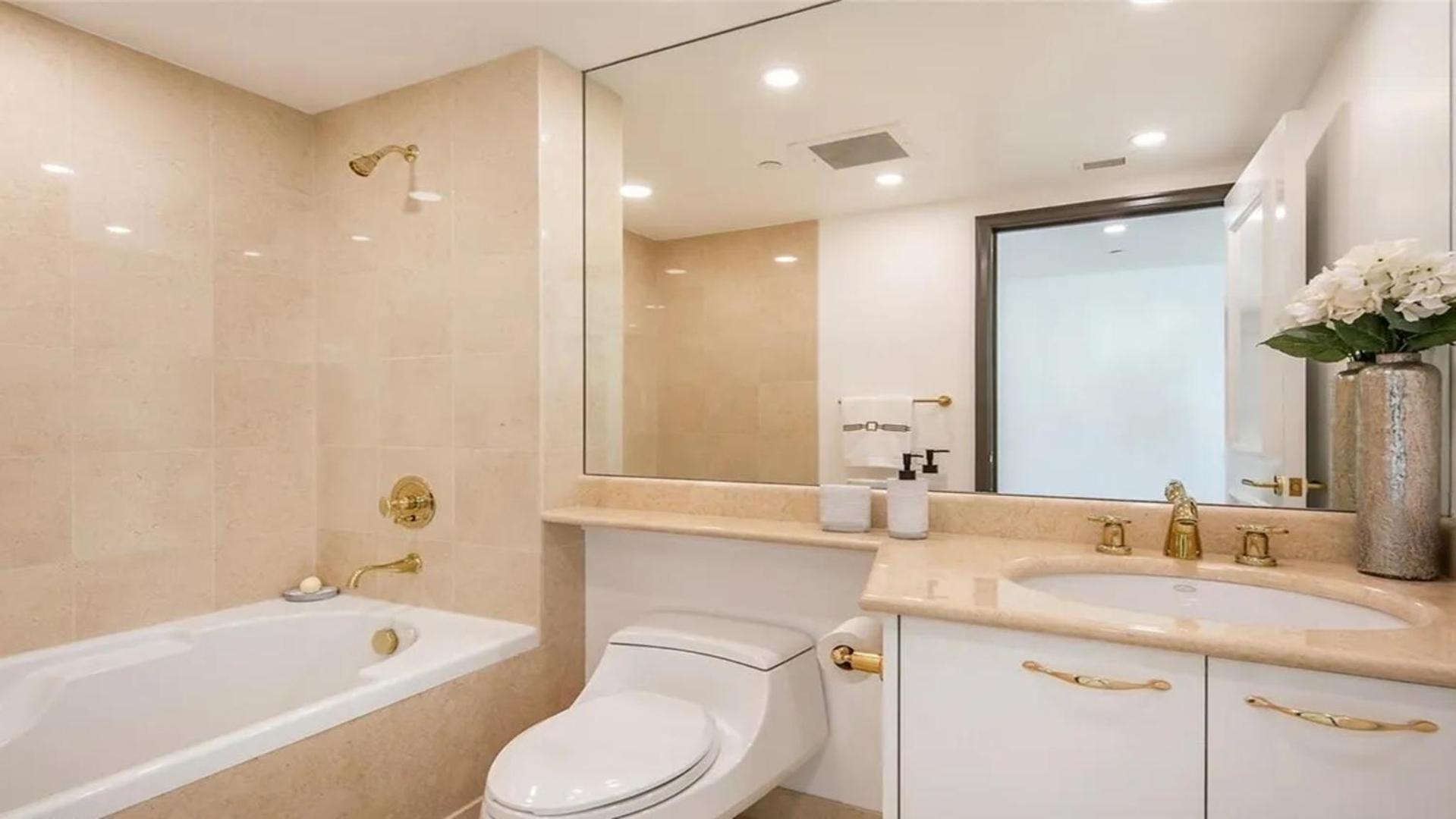 Stunning Four Bedroom Fully Professionally Remodeled Apartment Las Vegas Exterior photo
