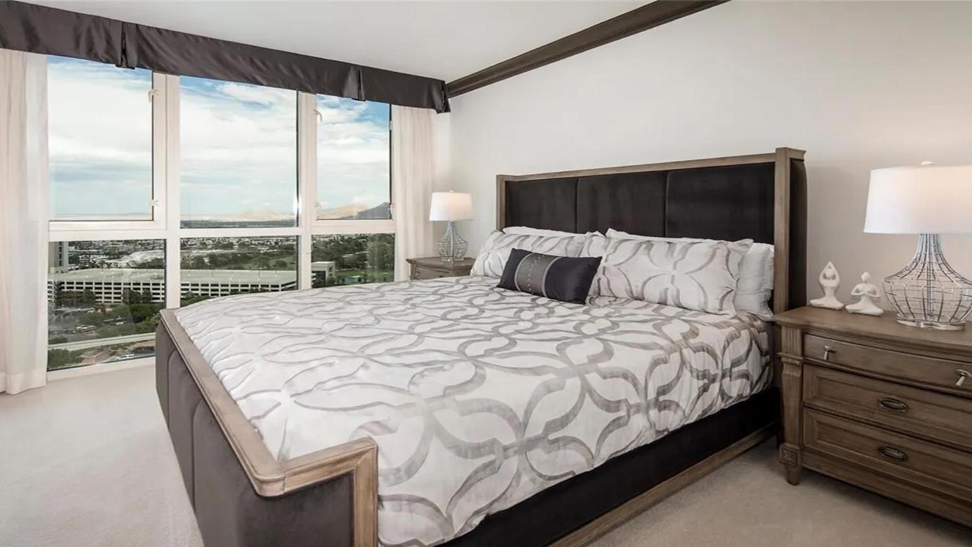 Stunning Four Bedroom Fully Professionally Remodeled Apartment Las Vegas Exterior photo