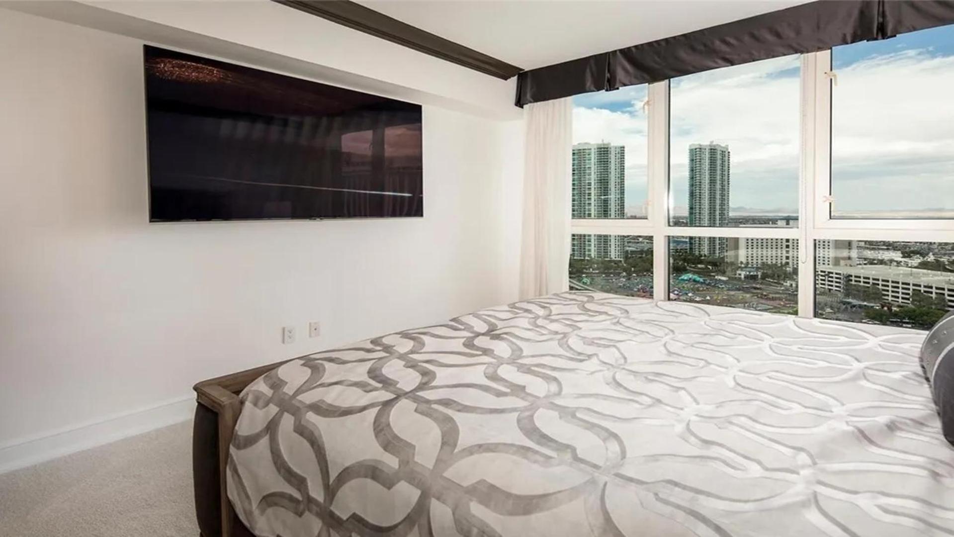 Stunning Four Bedroom Fully Professionally Remodeled Apartment Las Vegas Exterior photo