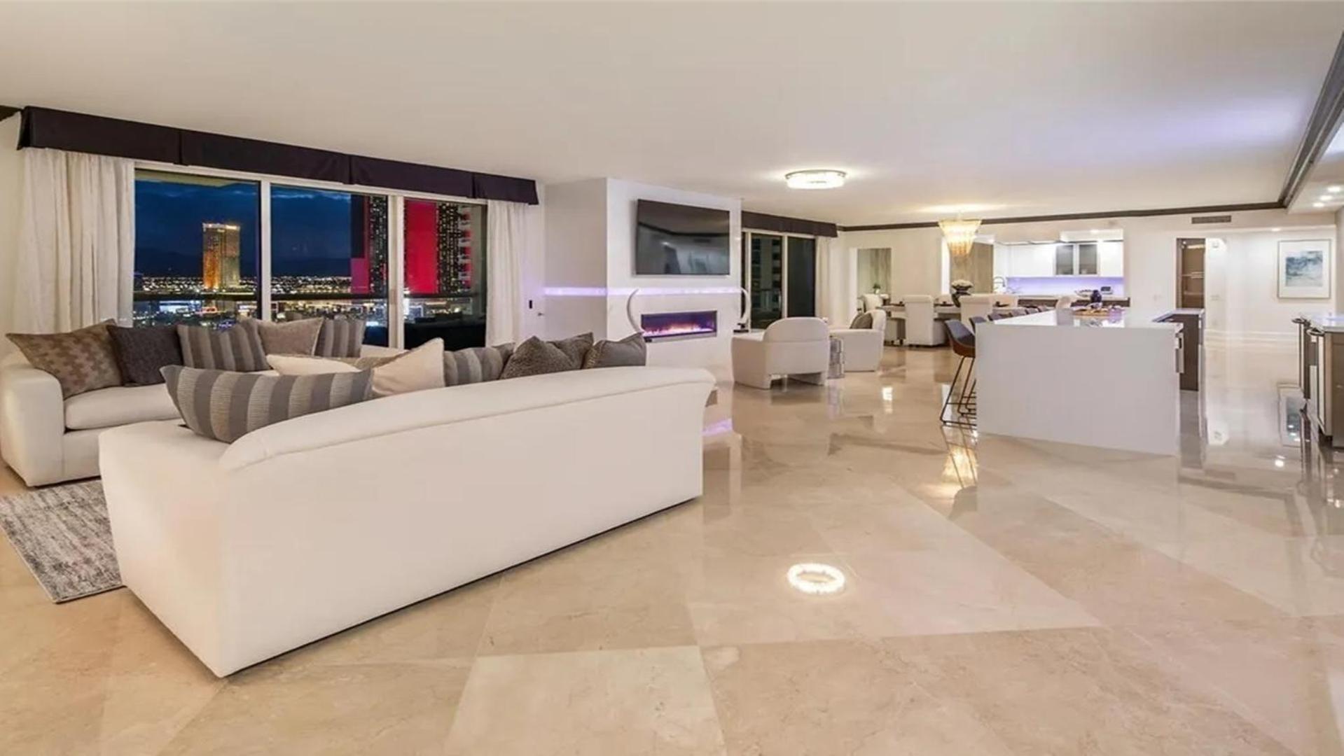 Stunning Four Bedroom Fully Professionally Remodeled Apartment Las Vegas Exterior photo