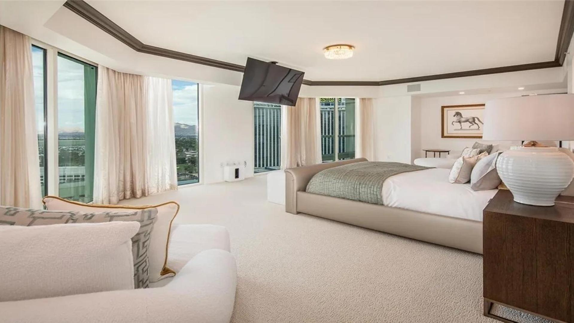Stunning Four Bedroom Fully Professionally Remodeled Apartment Las Vegas Exterior photo