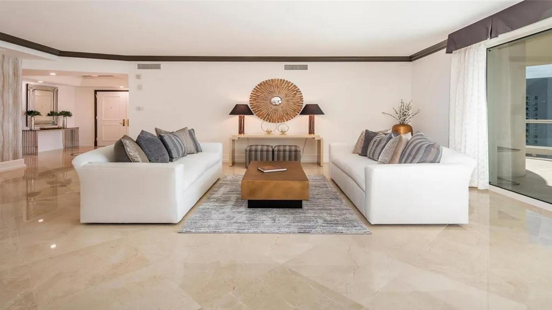 Stunning Four Bedroom Fully Professionally Remodeled Apartment Las Vegas Exterior photo