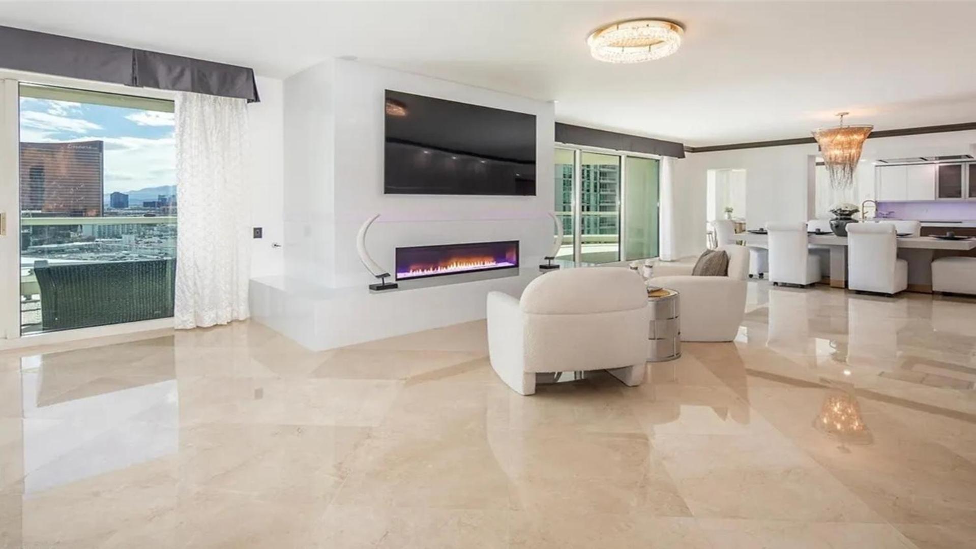 Stunning Four Bedroom Fully Professionally Remodeled Apartment Las Vegas Exterior photo